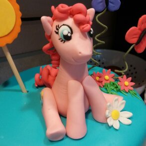 Pinky Pie Figurine